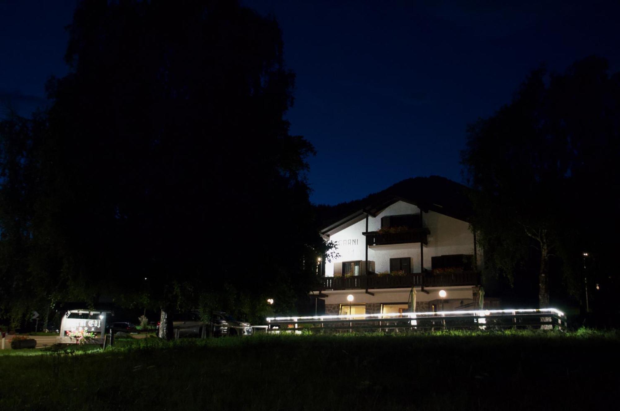 Hotel Garni Edy Даяно Экстерьер фото