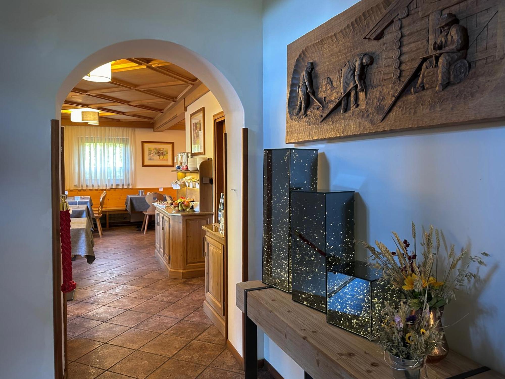 Hotel Garni Edy Даяно Экстерьер фото