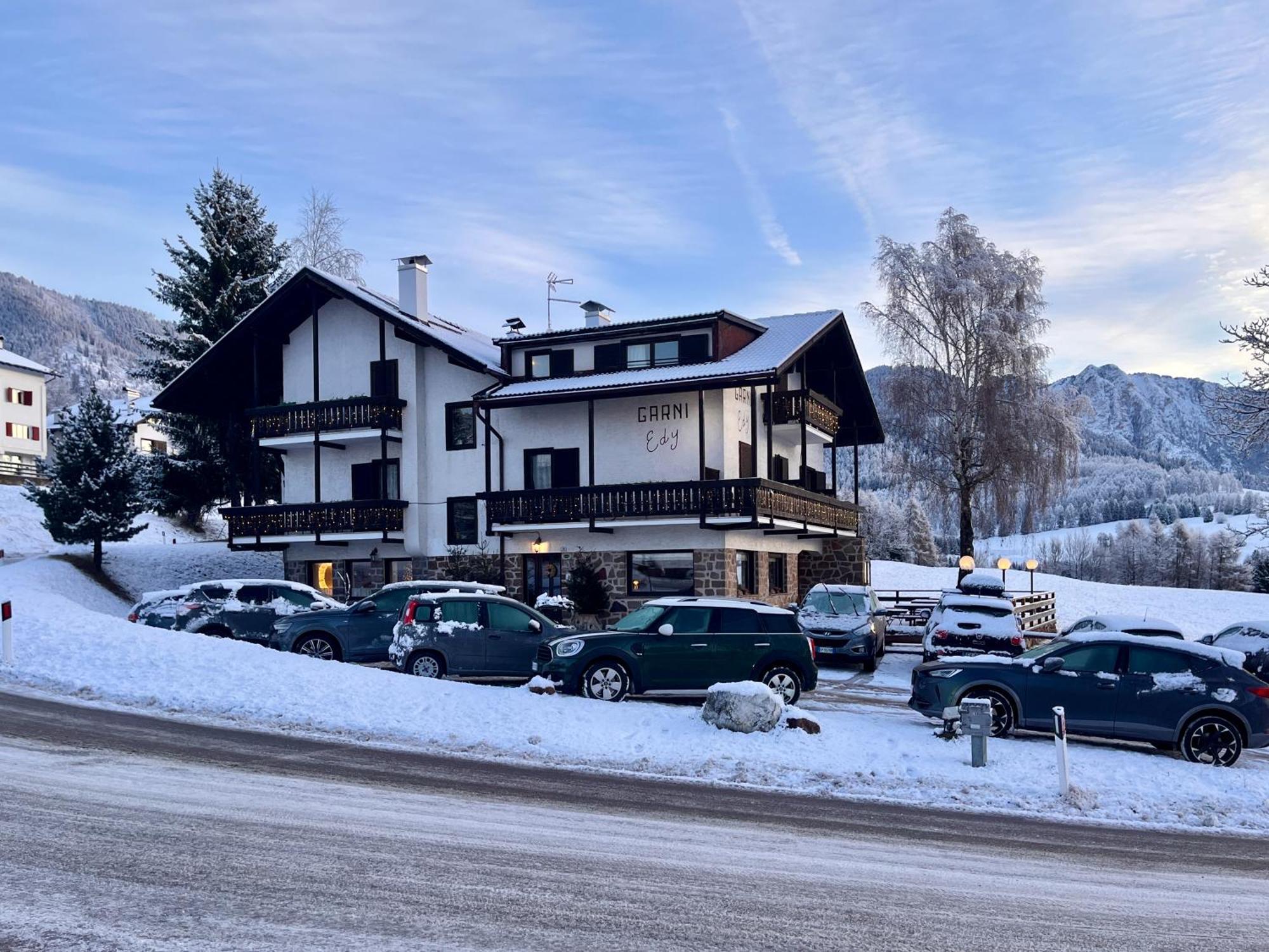 Hotel Garni Edy Даяно Экстерьер фото