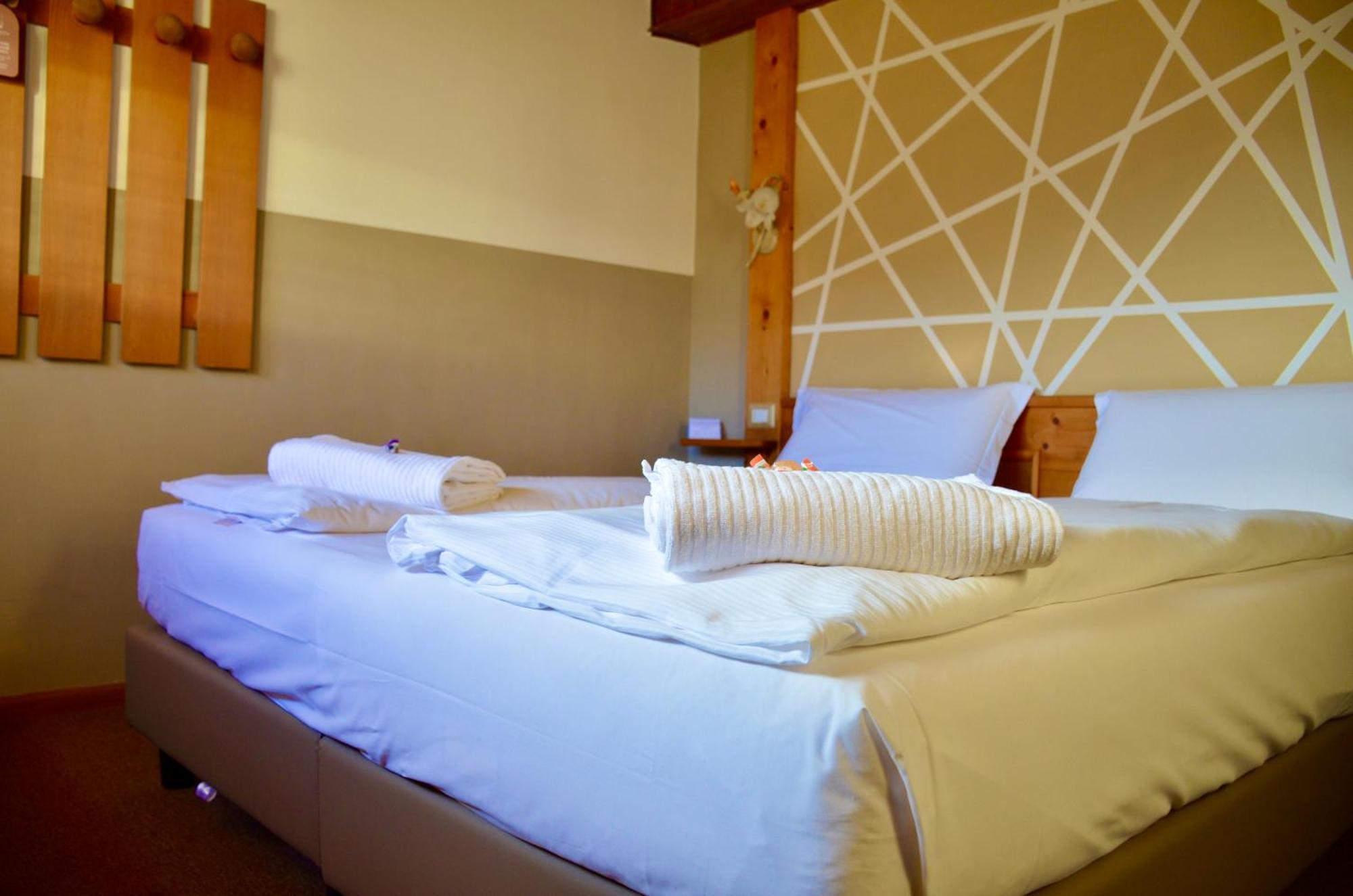 Hotel Garni Edy Даяно Экстерьер фото