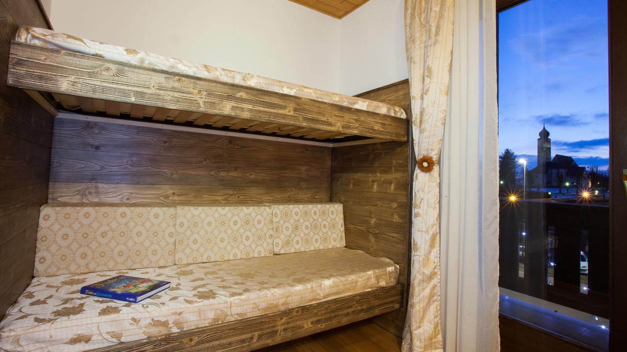 Hotel Garni Edy Даяно Экстерьер фото